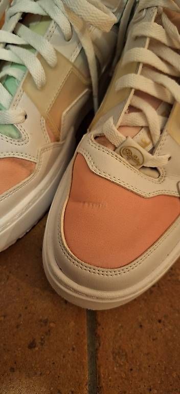 Chaussures femmes: Buffalo sneaker weiss bunt grösse 39 – D'occasion à Kölliken par minimeee 2