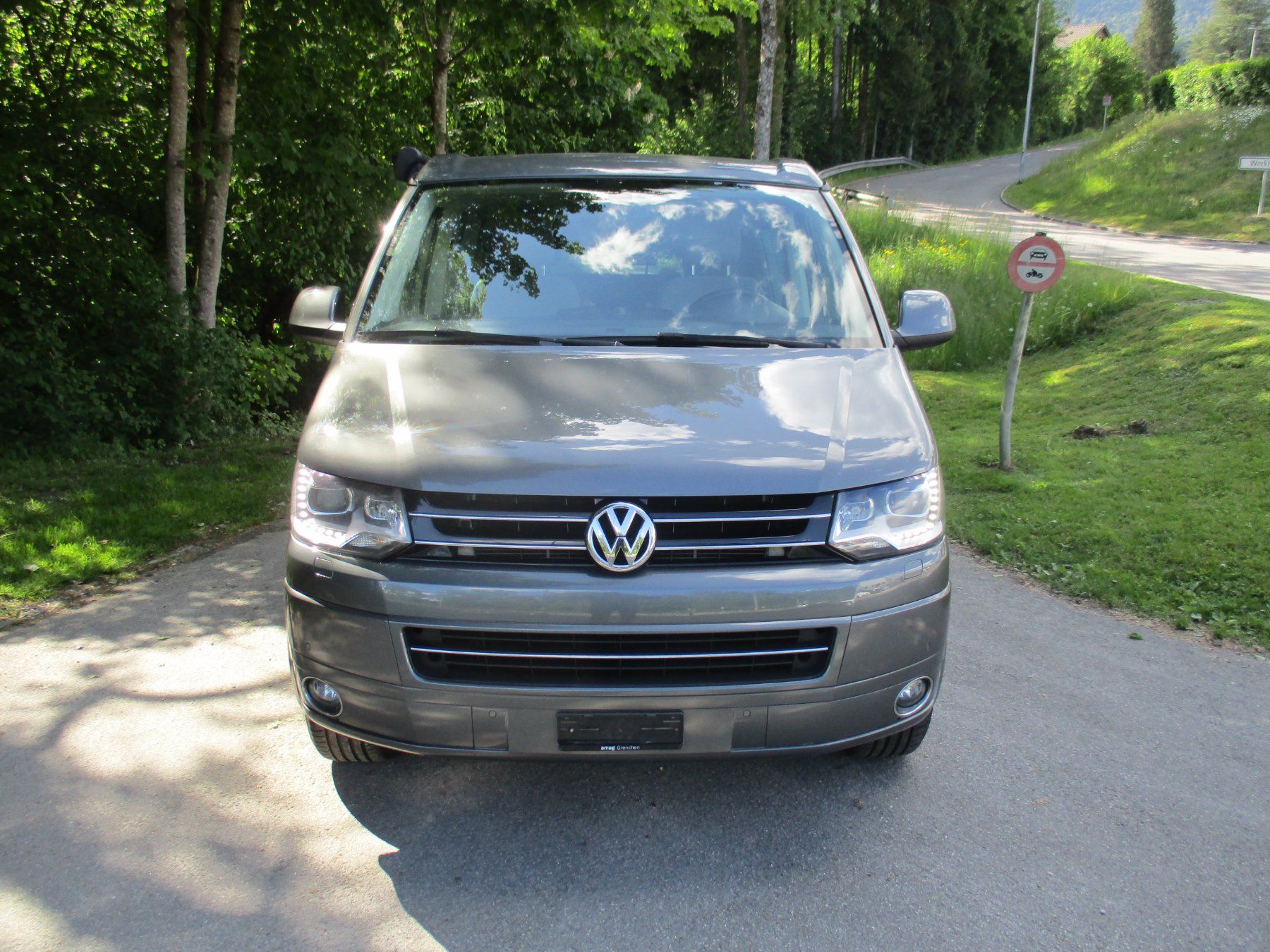 VW Camping Fahrzeuge: VW T5 Califonia inkl Garantie – Gebraucht aus Riedholz von Riedholz-Garage 1