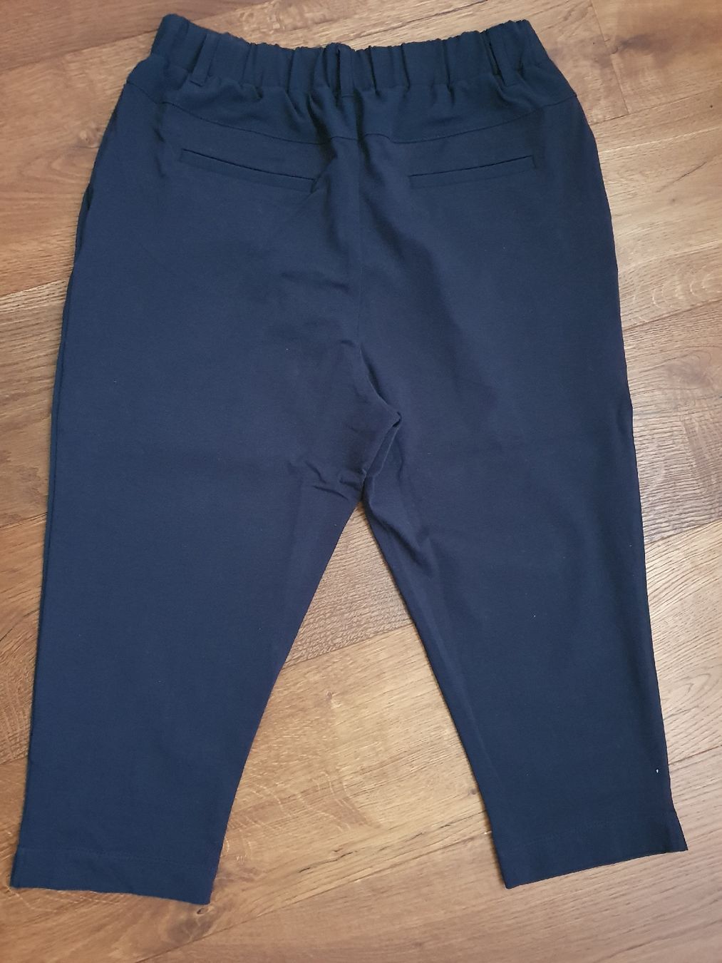 Pantalons: Caprihose Damen 36 Kaffe – Neuf avec emballage d'origine à Fischingen par nad_fxf2 2