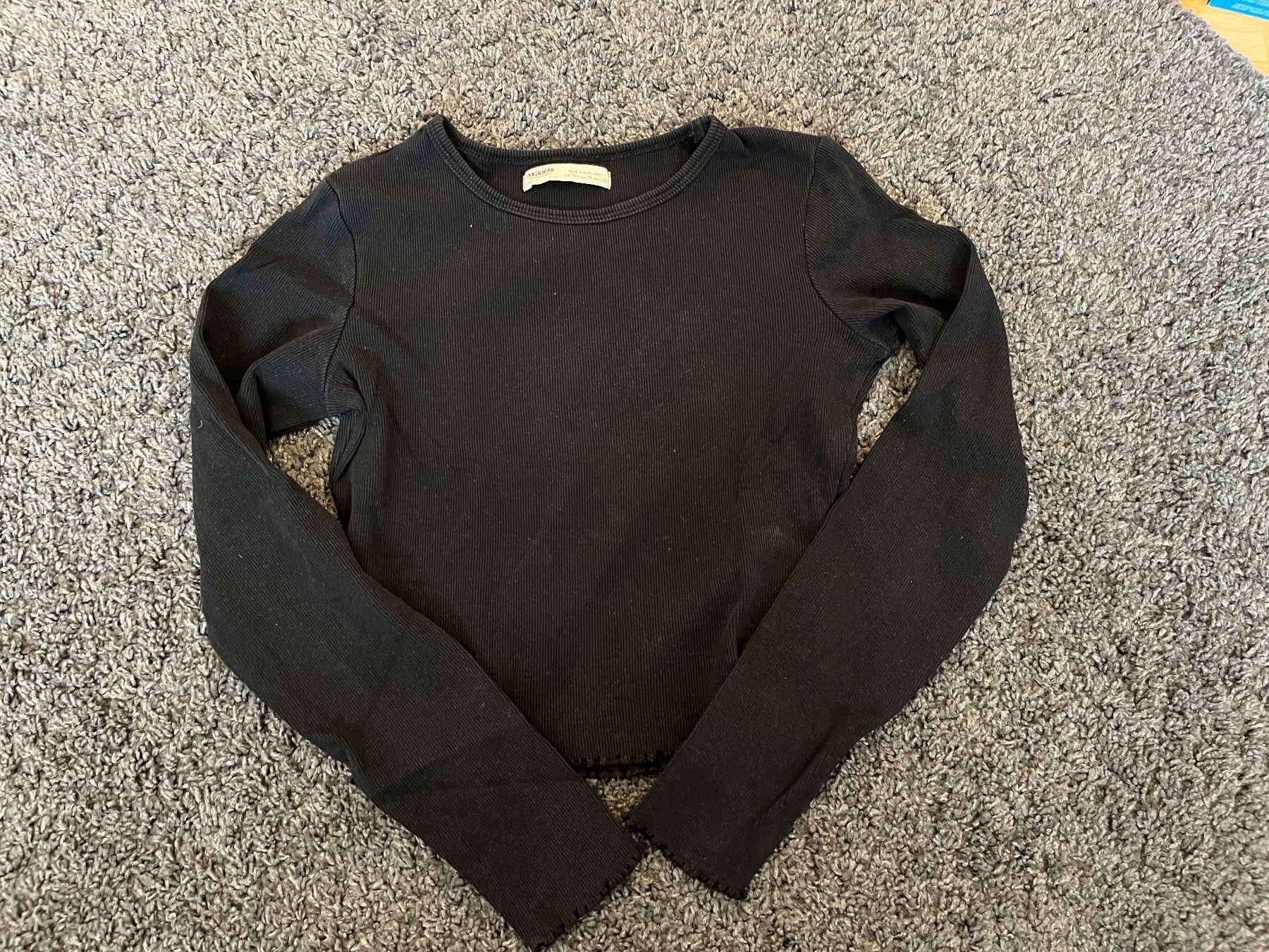 Pull&Bear Top: Langarm-Shirt Gr. M – Usato da Rain venduto da Rasala3