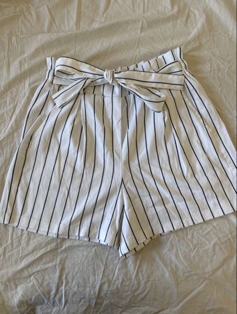 Bershka gestreifte Shorts Grösse L guter Zustand