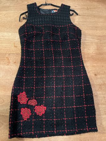Desigual Kleid, Gr. 38, Schwarz/Rot - Top Zustand! (50)