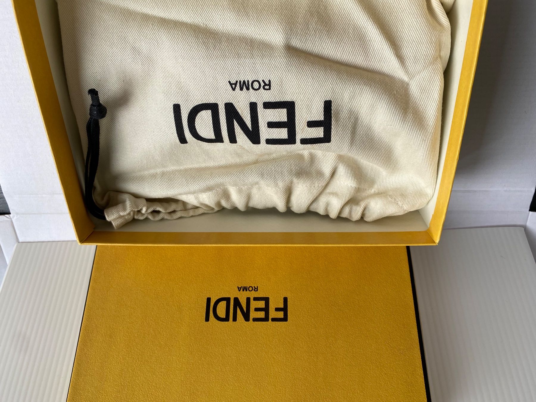 Fendi Borse da donna: FENDI MONSTER Handtasche – Usato da St. Gallen venduto da Canadiene 5