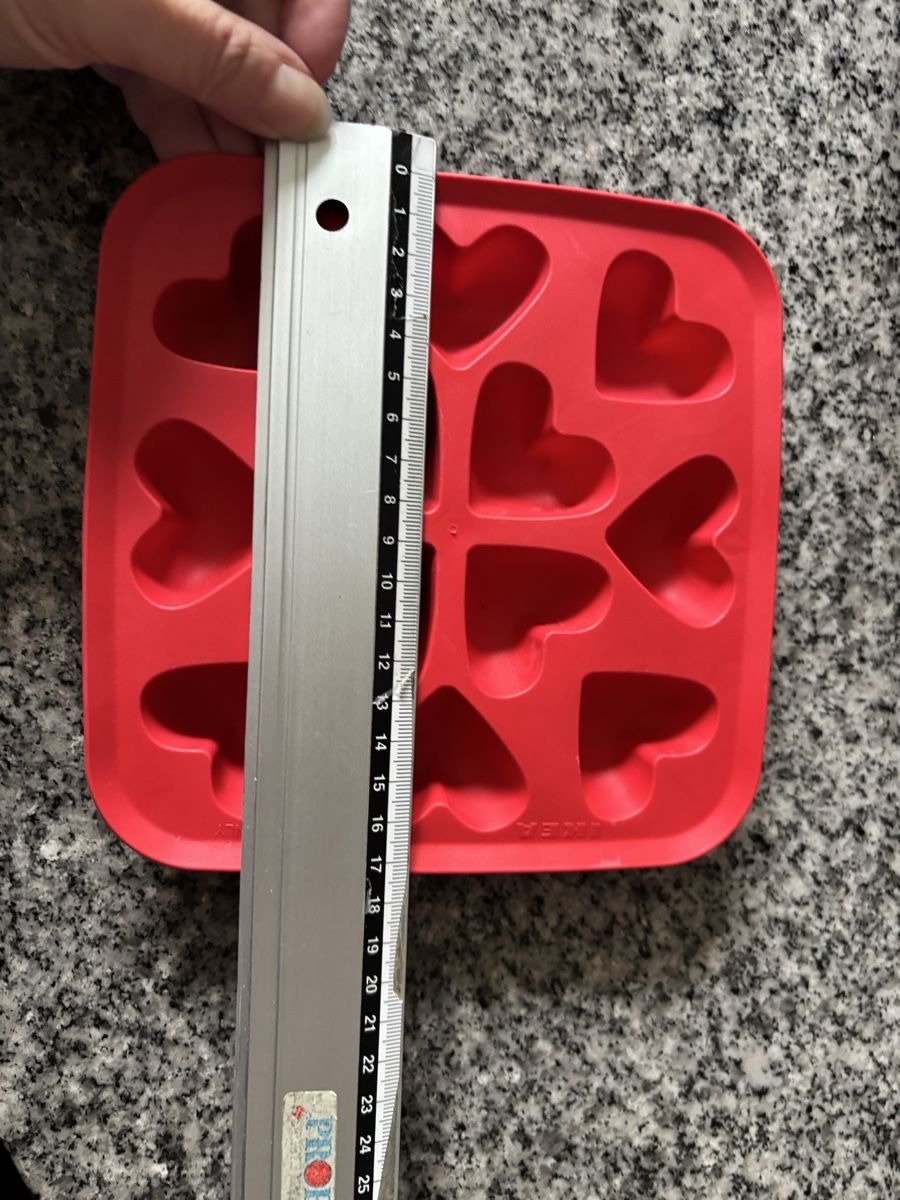 Ikea Teglie da forno: Rote Silikonform mit Herzchen - ideal für Eiswürfel oder🍫 – Usato da Wallisellen venduto da Masitaca 2