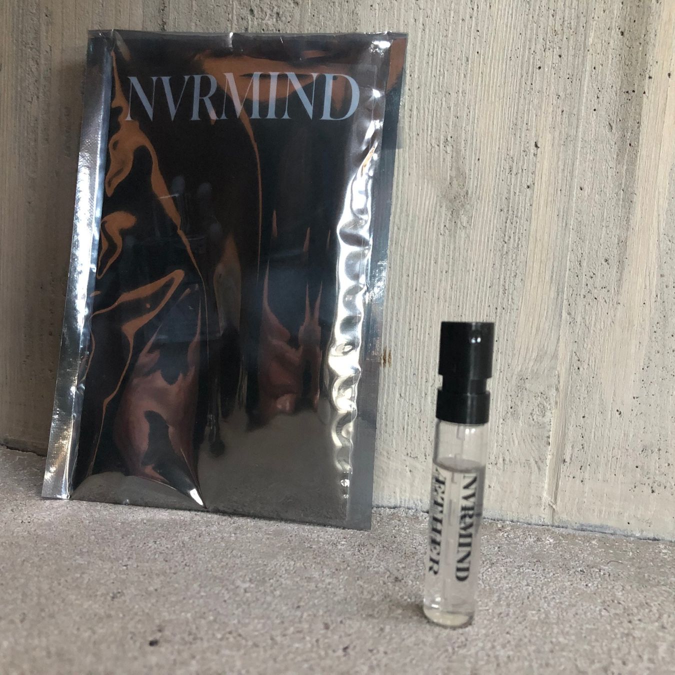 Parfum & Eau de Toilette: Aether, Nvrmind, 2 ml Parfüm Sample – Gebraucht aus Nuglar von liboll