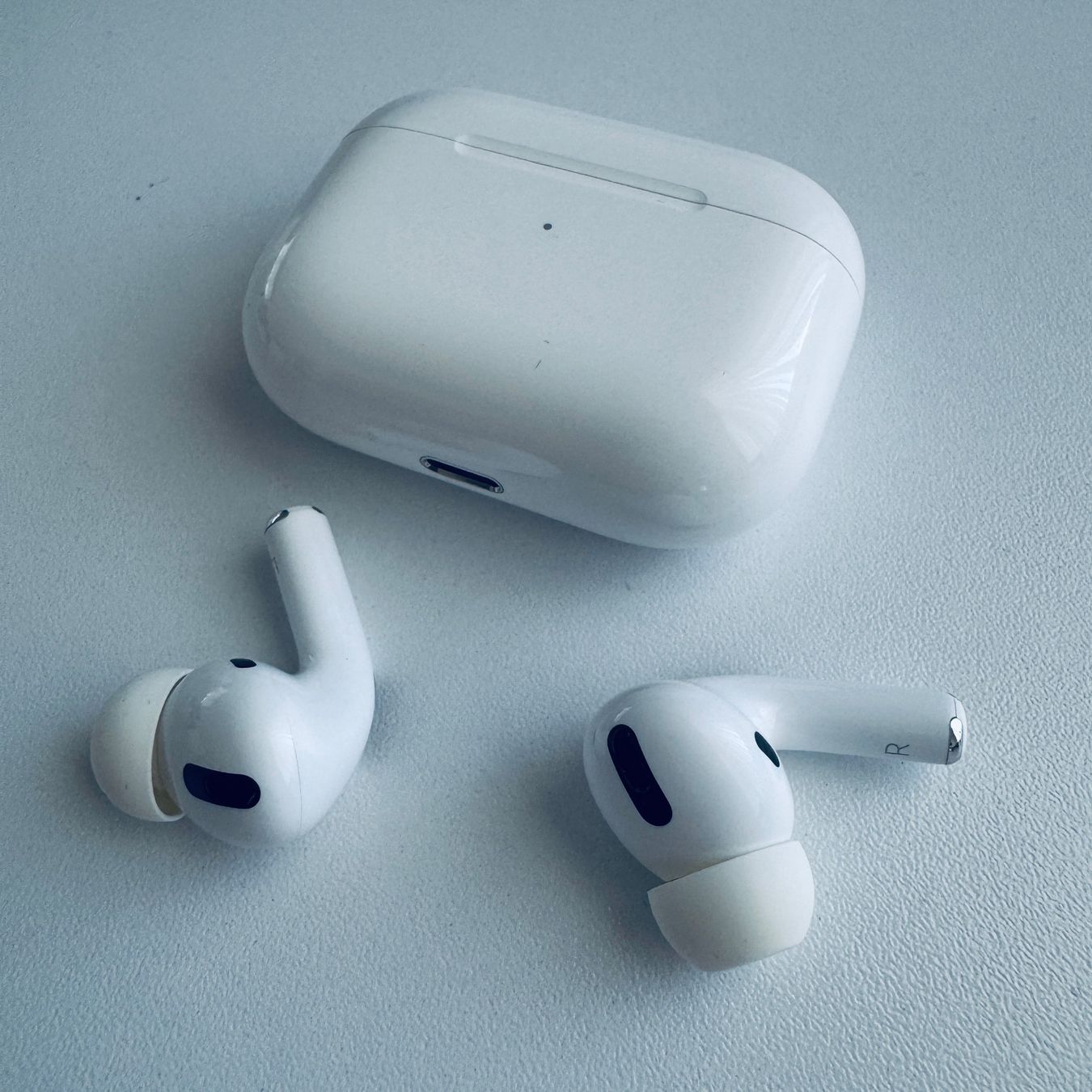 Apple Cuffie: Original Apple AirPods Pro 1 Gen. Wireless USB-C Kabel – Usato da Basel venduto da MY.AIRPODS.SHOP 6