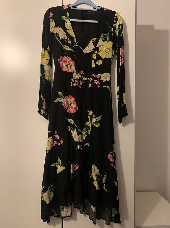 Guess Vestiti: Guess Kleid floral Gr S – Usato da St. Gallen venduto da mar_rkm7