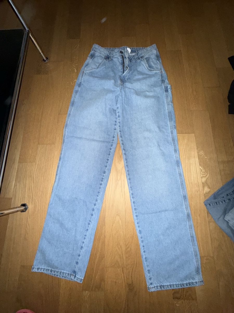 H&M Jeans: H&M Jeans Grösse 36 mit Seitendetail – Gebraucht aus Winterthur von yar_dpp8