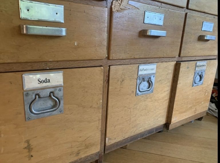 Allestimento di negozi e stand fieristici: Verkaufstheke / Sideboard / Kommode / Krämertheke – Usato da Biel/Bienne venduto da Munzi007 2