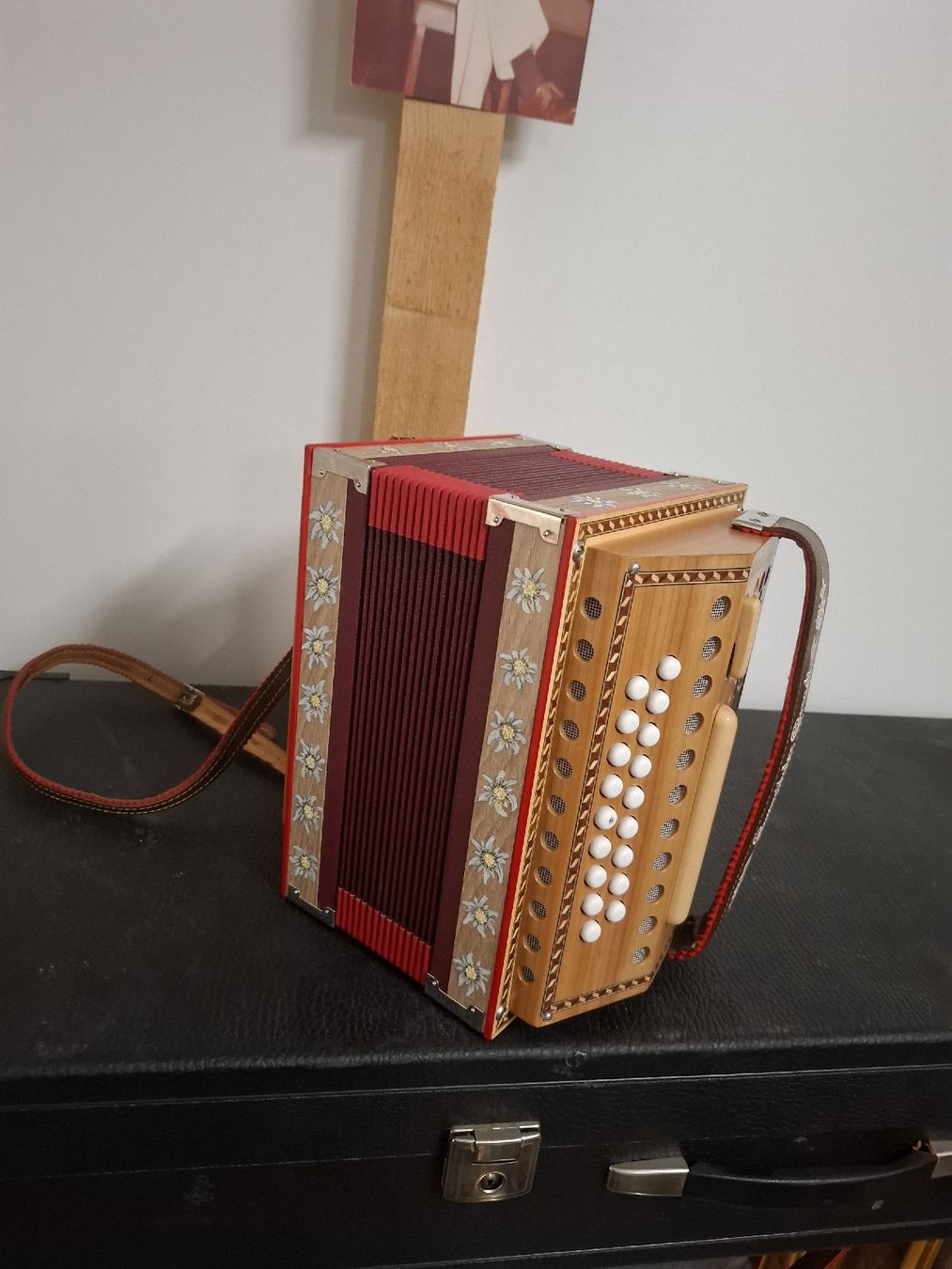 Strumenti musicali: Aementaler orgeli – Usato da Villeneuve venduto da BibiVintage 1