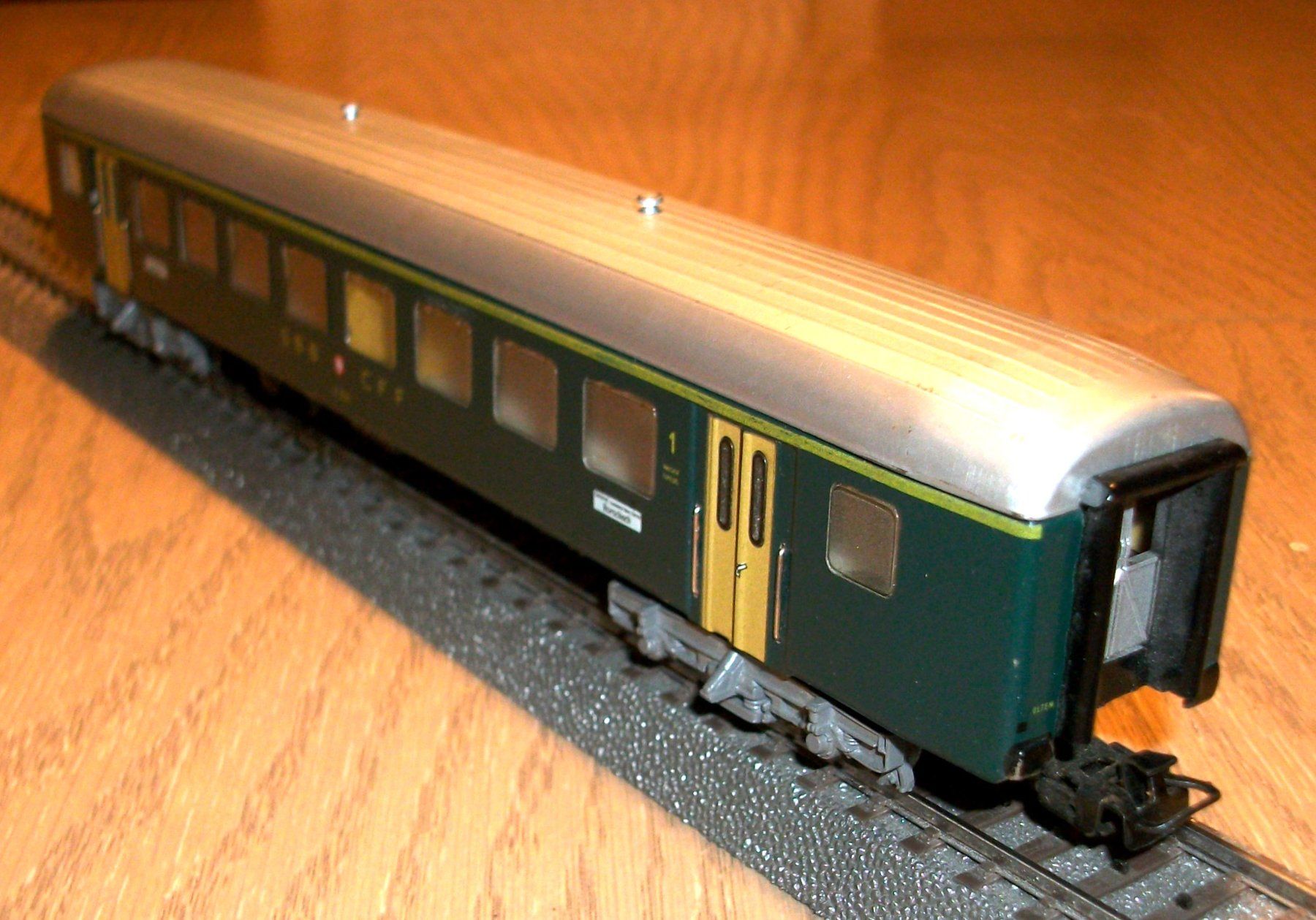 Märklin Modellini di ferrovie: SBB-Personenwagen 1. Kl., 4066 – Usato da St. Moritz venduto da Manu7500 4