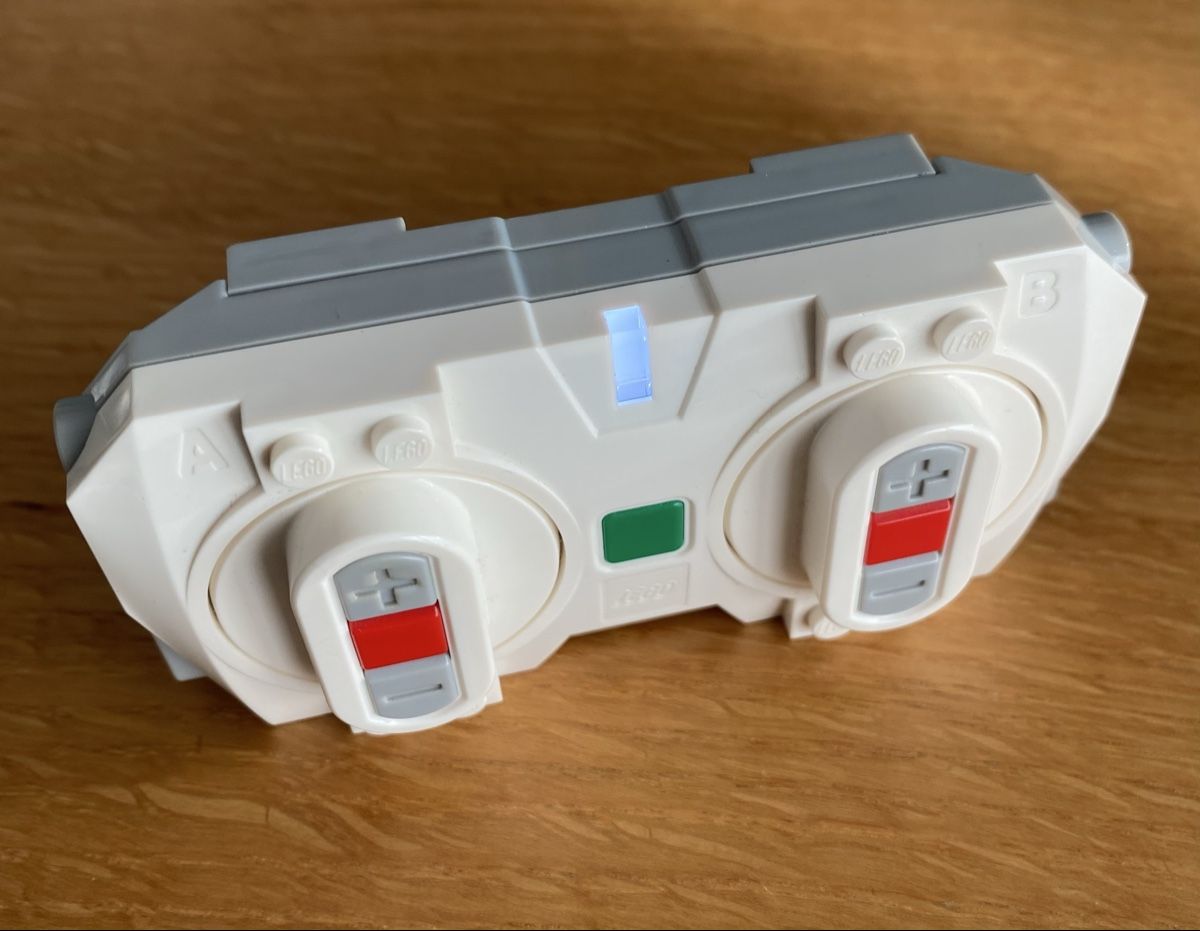 Lego Fernbedienungen: Télécommande LEGO Powered Up 88010 – Gebraucht aus Lausanne von Vracorama 4