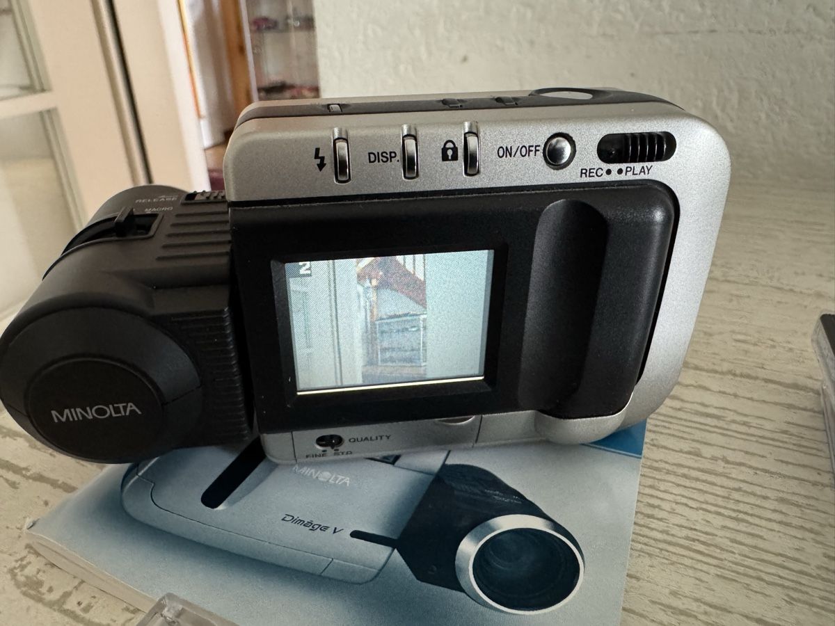 Minolta Appareil photo: Minolta dimage V digitalkamera – D'occasion à Zunzgen par milesdavis76 4