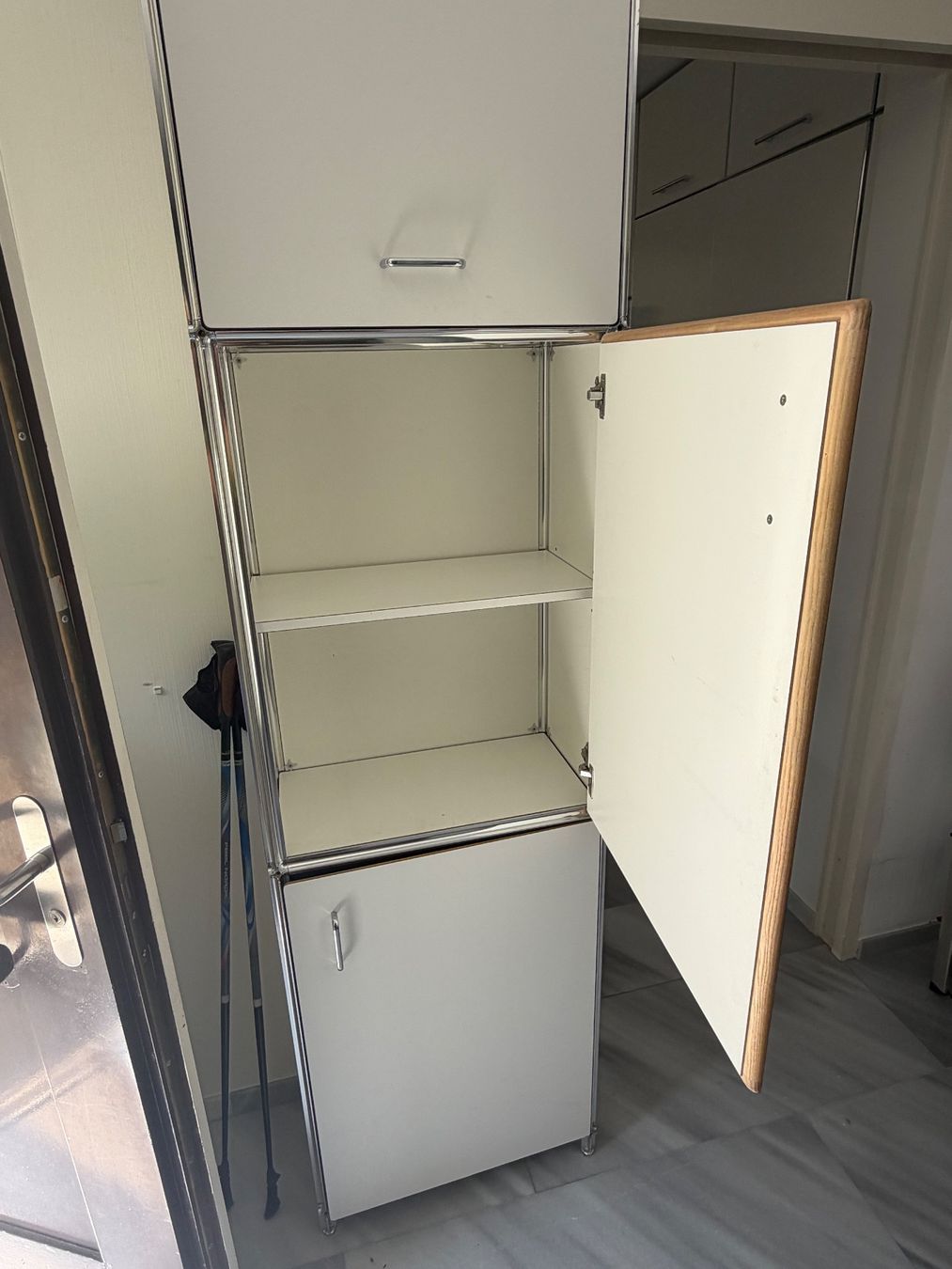 Armadi: Hochschrank Artmodul – Usato da Untersiggenthal venduto da slor 2
