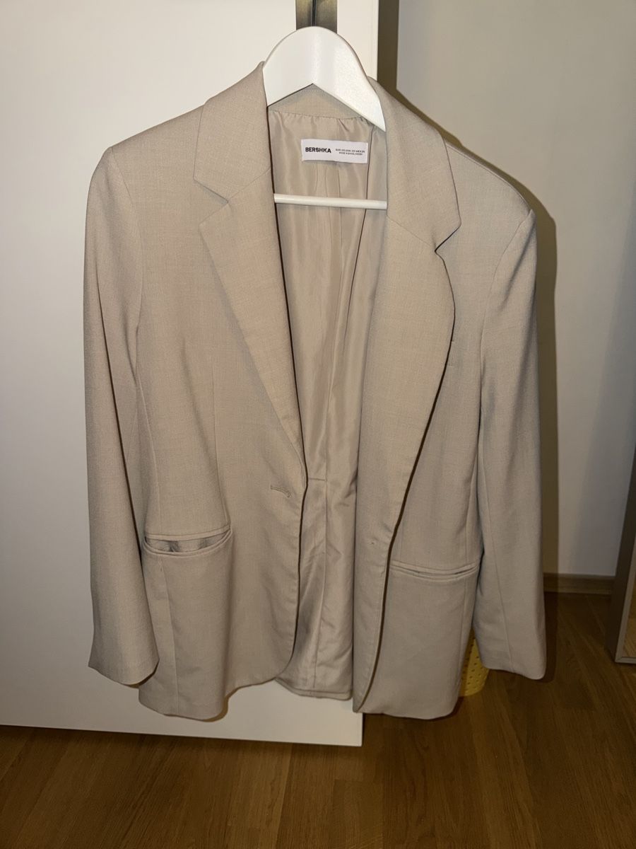 Bershka Ensembles & Tailleurs: Blazer Beige – Neuf (Voir description) à Rünenberg par Tamara.414 1