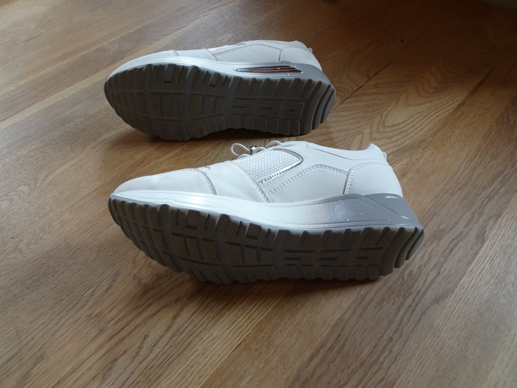 Bench Damenschuhe: Weisse Venice Sneakers Gr. 36 - 260288 – Gebraucht aus Küssnacht am Rigi von Schuhe-Secondhand 4