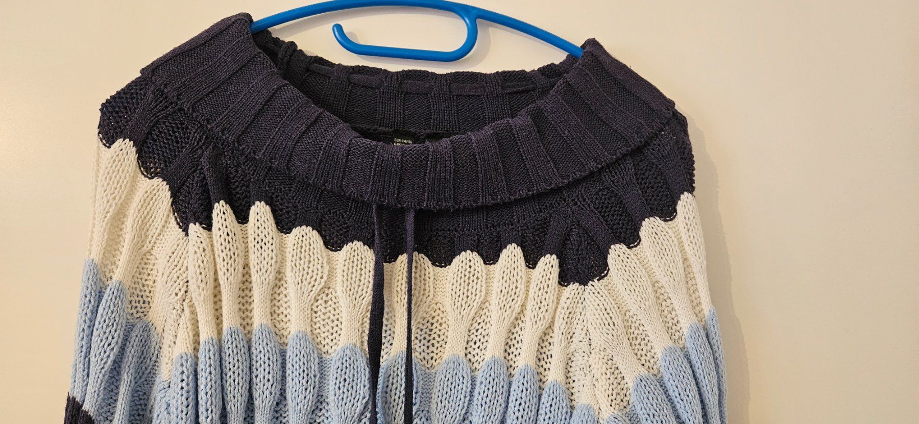 Maglioni & Felpe: Winterlicher Strickpulli Gr.44/46 Dunkel-&Hellblau mit Weiss – Usato da Zweidlen venduto da Shubli 2
