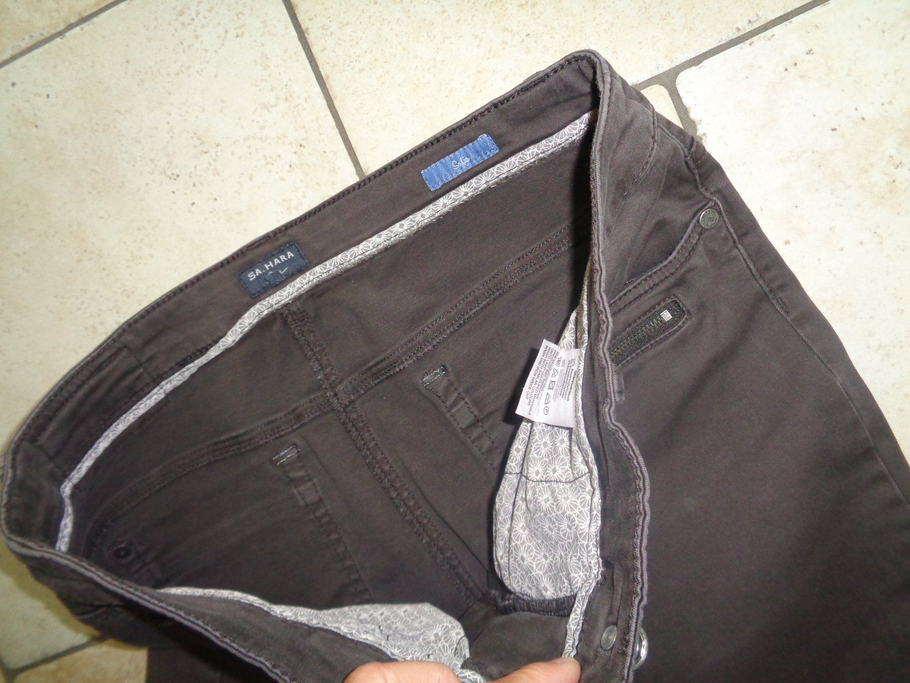 Hosen: Hose  SA. HARA  Grösse 40 – Gebraucht aus Kreuzlingen von Robi-2003 3