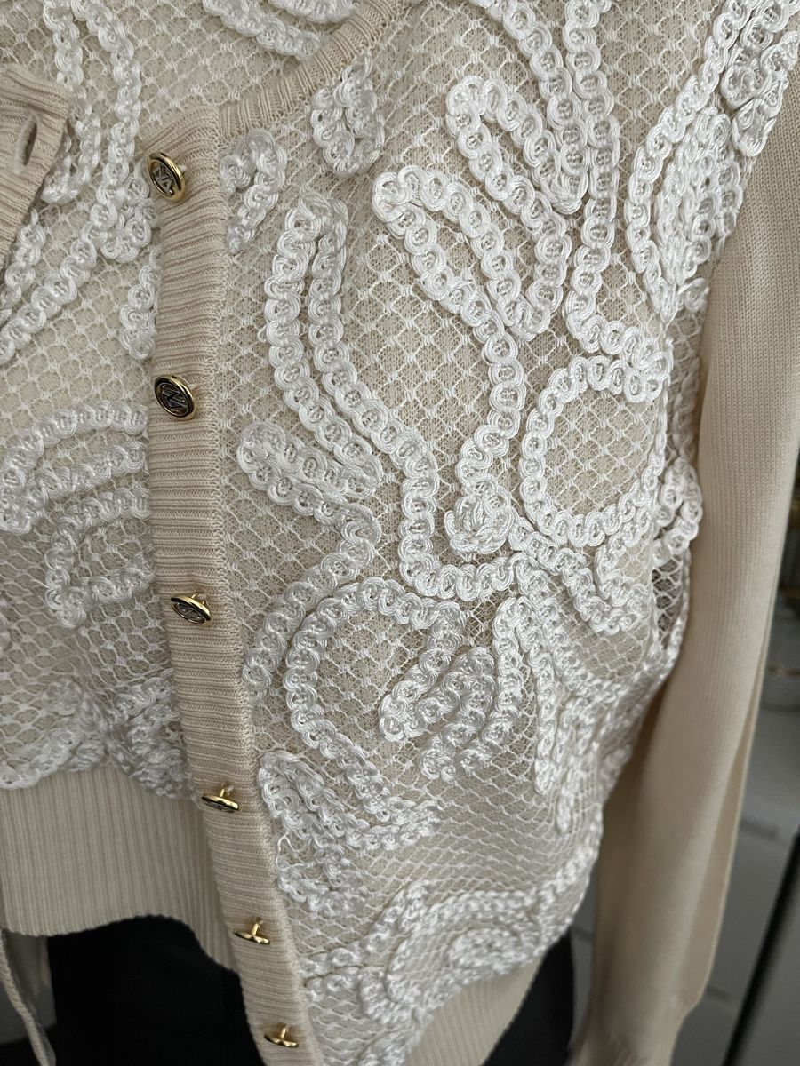 Escada Maglioni & Felpe: Atemberaubende seltene 90er Jahre Strickwaren Set – Usato da Winkel venduto da Luxtime 3