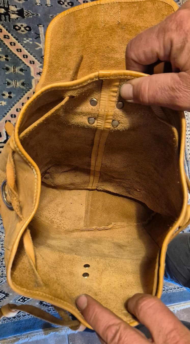Rucksäcke: Leder Rucksack Rindsleder mit Aussentasche – Gebraucht aus Neerach von SilliS 4