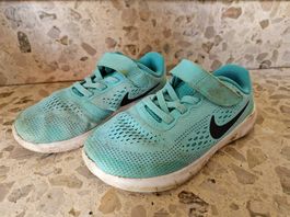  Nike Sneaker Turnschuhe 29.5