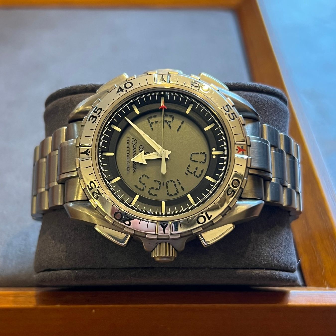 Omega Uhren: Omega Speedmaster Titanium on Titanium Full Set 3290.50 – Gebraucht aus Carouge GE von Watchaser 6