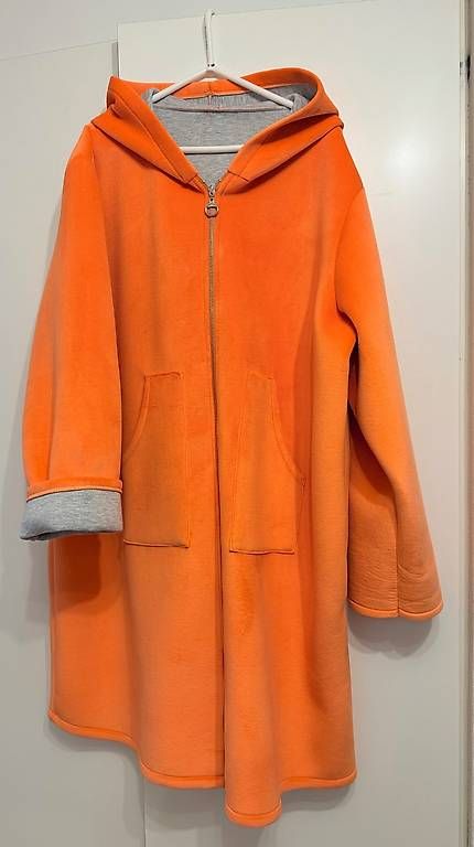 Mäntel: Mantel Orange Skull – Gebraucht aus Möhlin von Fusel7 1