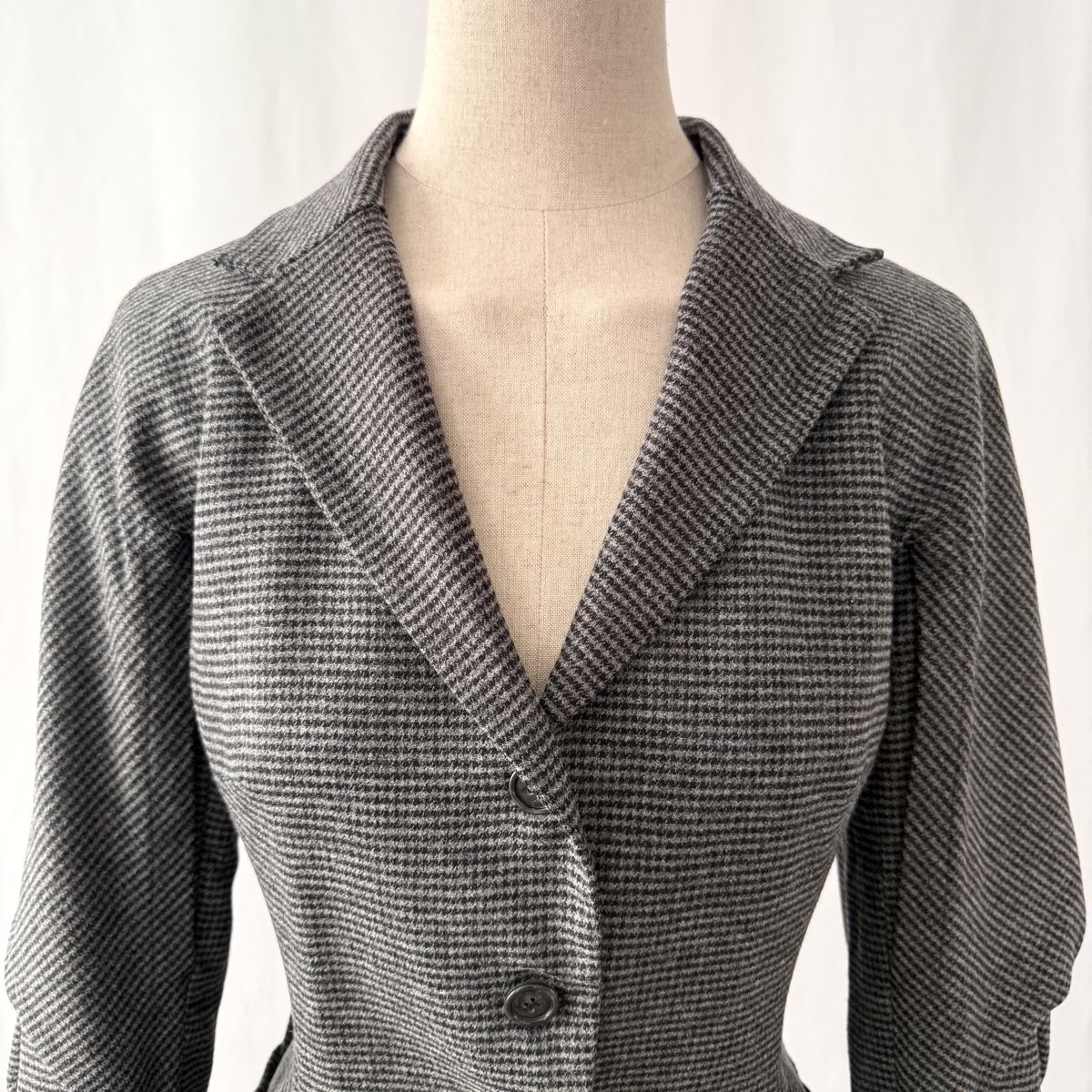 Lilith Giacche: LILITH PARIS Jacket – Nuovo (secondo la descrizione) da Emmen venduto da Colette-Juliette 1