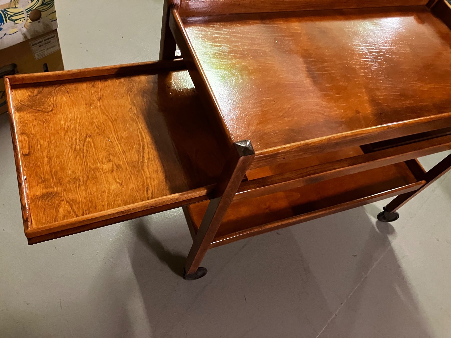 Carrelli di servizio: Servierwagen – Usato da Zürich venduto da Ideal0 1