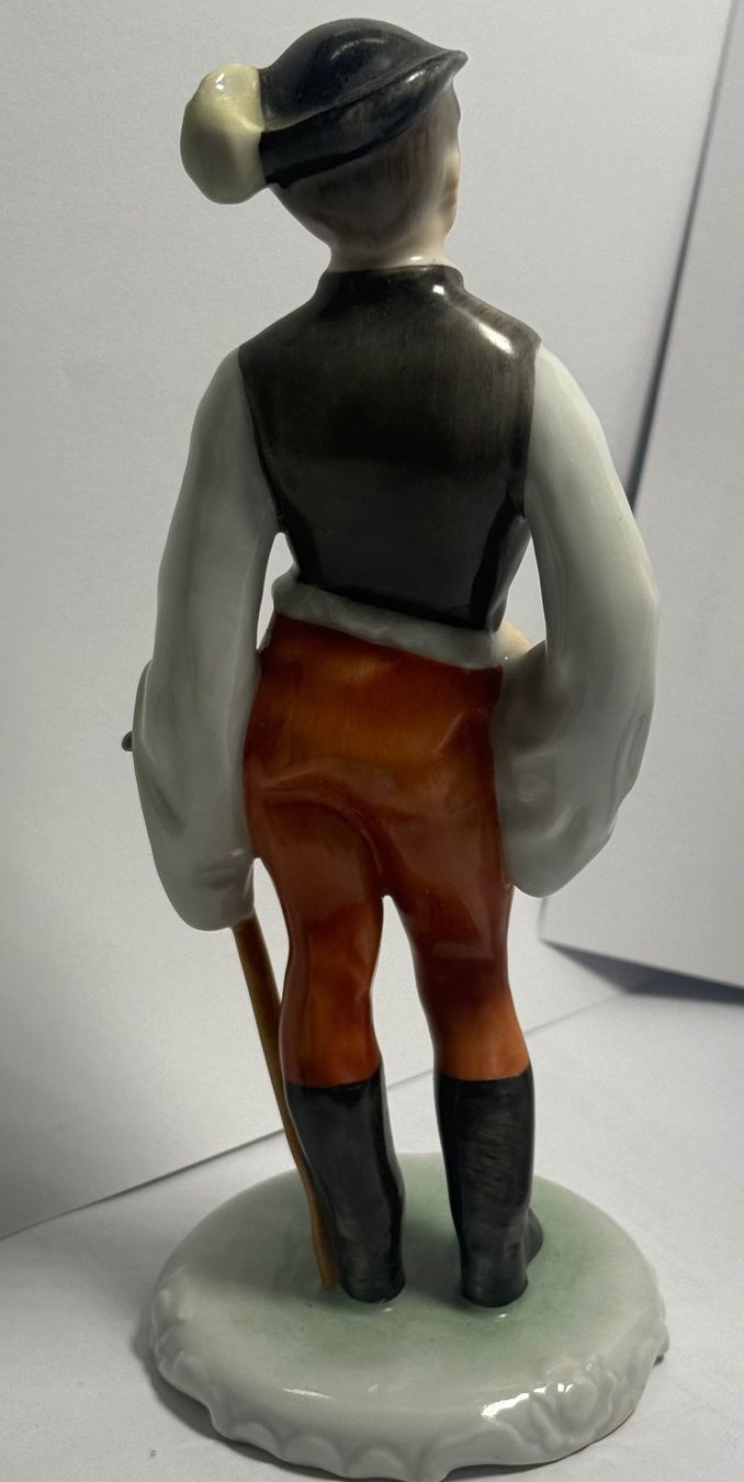 Herend Figuren: 3 Herend Objekte 2 Figuren und 1 Vase – Gebraucht aus Zürich von raro-quasi-2026 3