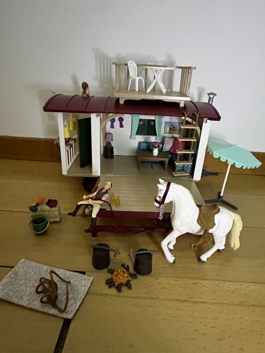 Schleich Giocattoli: Schleich Camper – Usato da Burgdorf venduto da Bunnyface