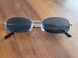 Lese-Sonnenbrille, Stärke 2.5, dunkle Gläser Fassung silbrig