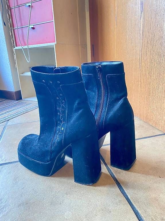 Scarpe da donna: Damen-Stiefelette, Gr. 37 – Usato da Rottenschwil venduto da Federico171 3