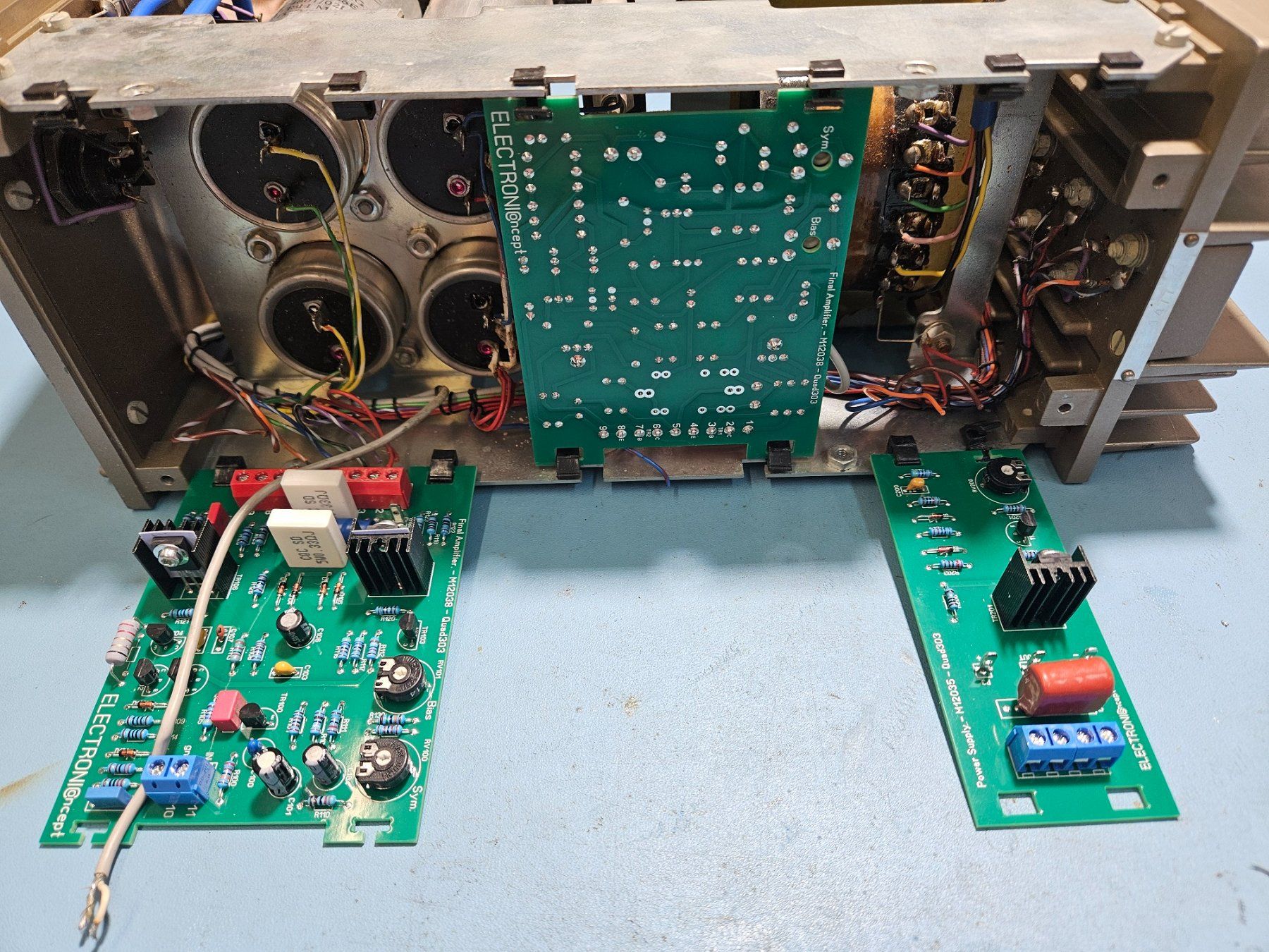 Quad Amplificatori: Final amplifier for QUAD 303 – Nuovo e nell'imballaggio originale da St-Cierges venduto da Pestol 2