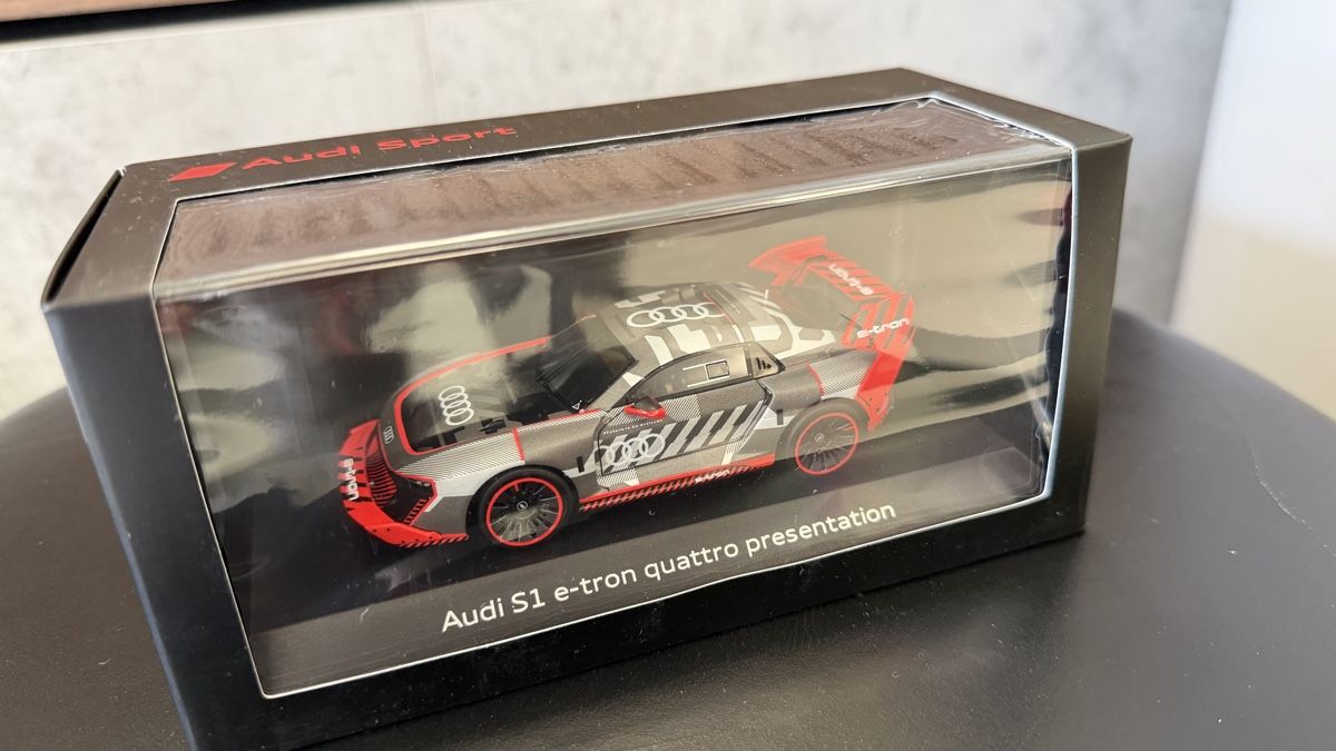 Spark Modellini d'auto: Audi S1 e-tron quattro Presentation Modellauto, Neuwertig – Nuovo e nell'imballaggio originale da Winterthur venduto da ric_6jyz 2