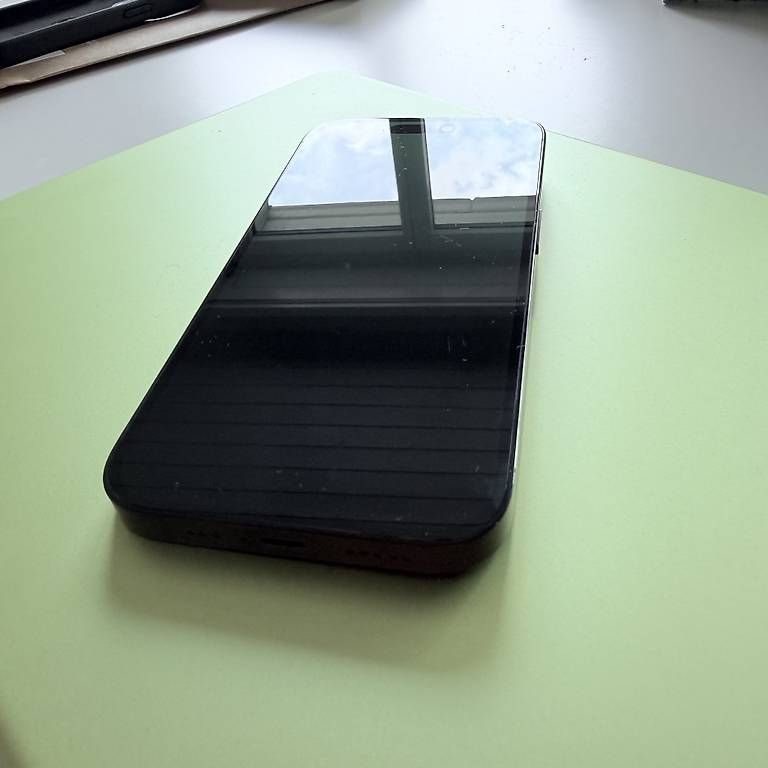 Apple Telefoni cellulari / Smartphones: iPhone 14 Pro 128GB – Usato da Allschwil venduto da hei_vk6m 2