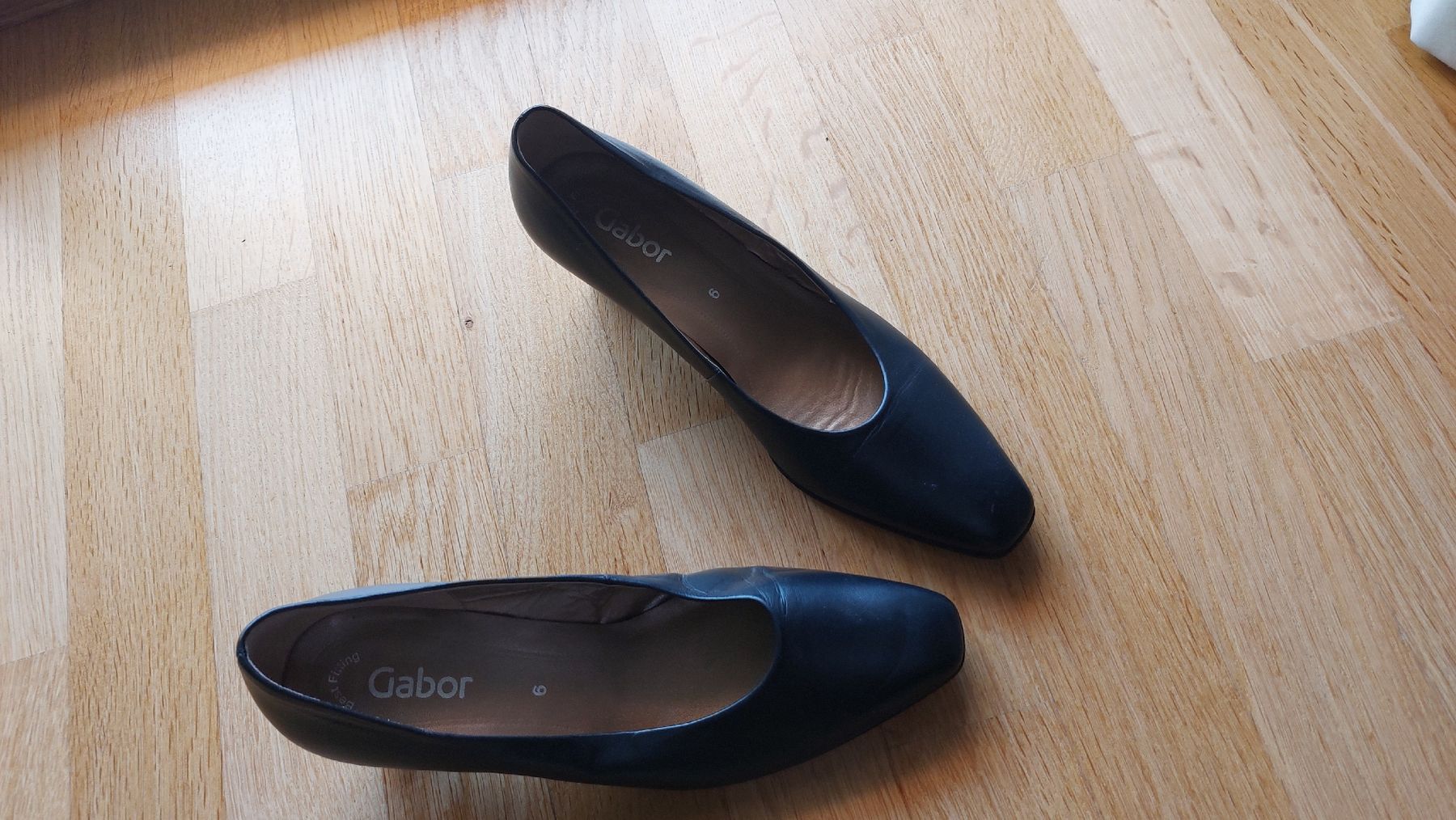 Gabor Scarpe da donna: super schöne echt Leder Pumps dunkelblau – Nuovo (secondo la descrizione) da Basel venduto da Sil_Yes 1