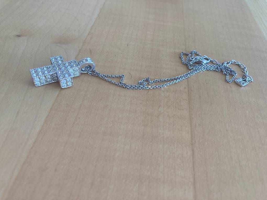 Catenine: Swarovski Halskette Kreuz – Usato da fislisbach venduto da jul_tmx7 1