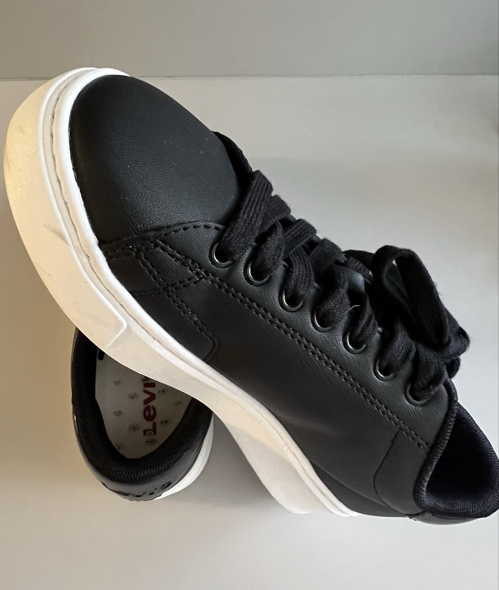 Chaussures hommes: Levi's Sneaker  Grösse 36 – D'occasion à chur par Ika11 1