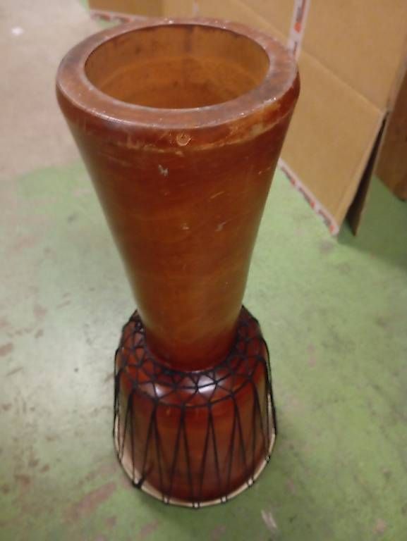 Strumenti musicali: Djembe schlank hoch und gut klingend – Usato da Basel venduto da Petergunn 4