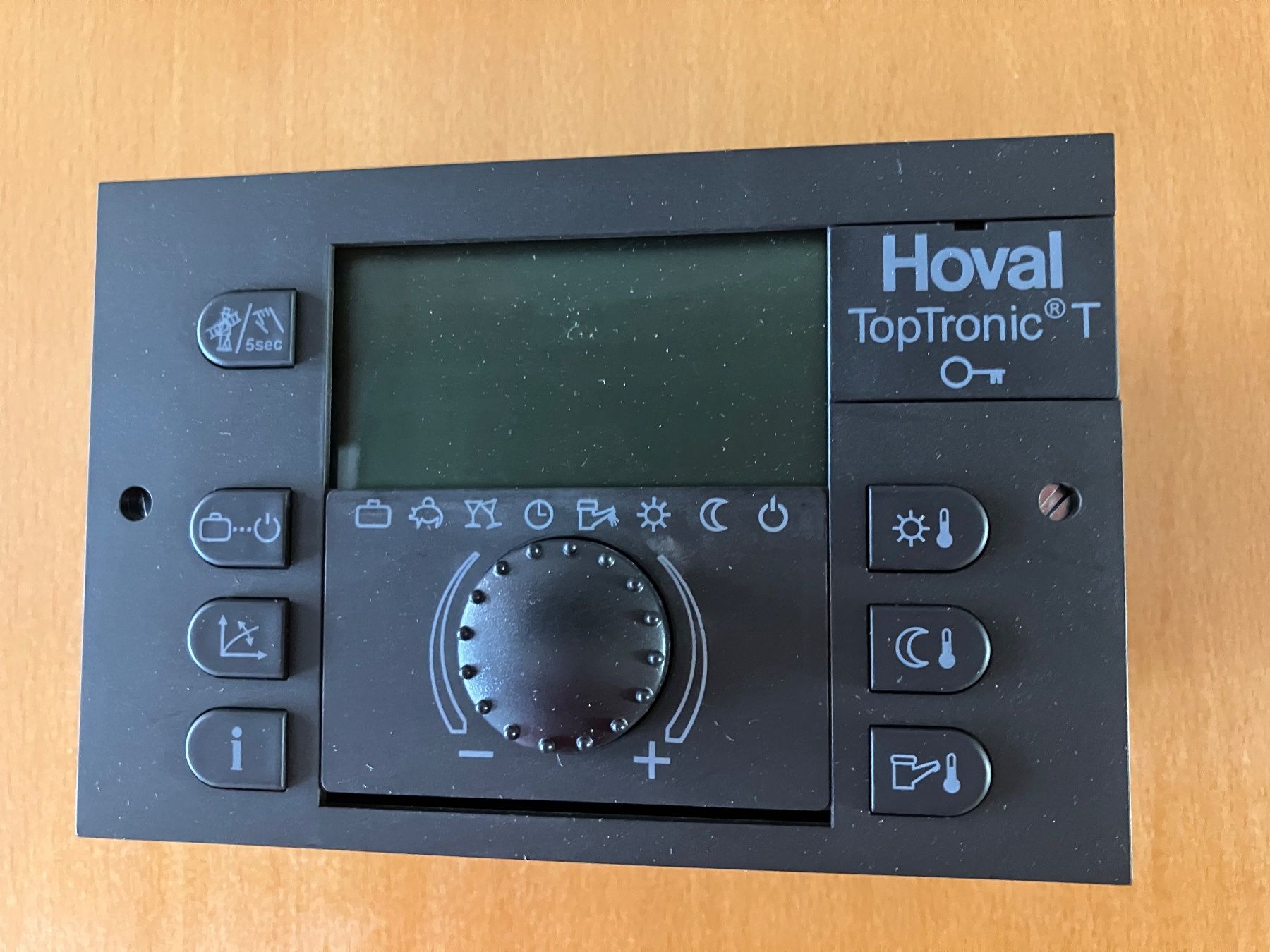 Hoval Radiatori: Hoval Top Tronic T Regler – Usato da Amriswil venduto da HelloM