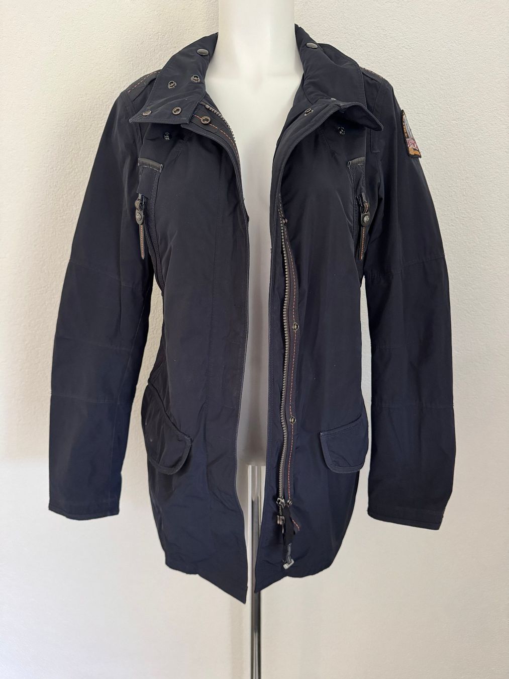 Parajumpers Giacche: PARAJUMPERS Übergangsjacke Gr S tailliert – Usato da Berg am Irchel venduto da Zweiti_Chance 1