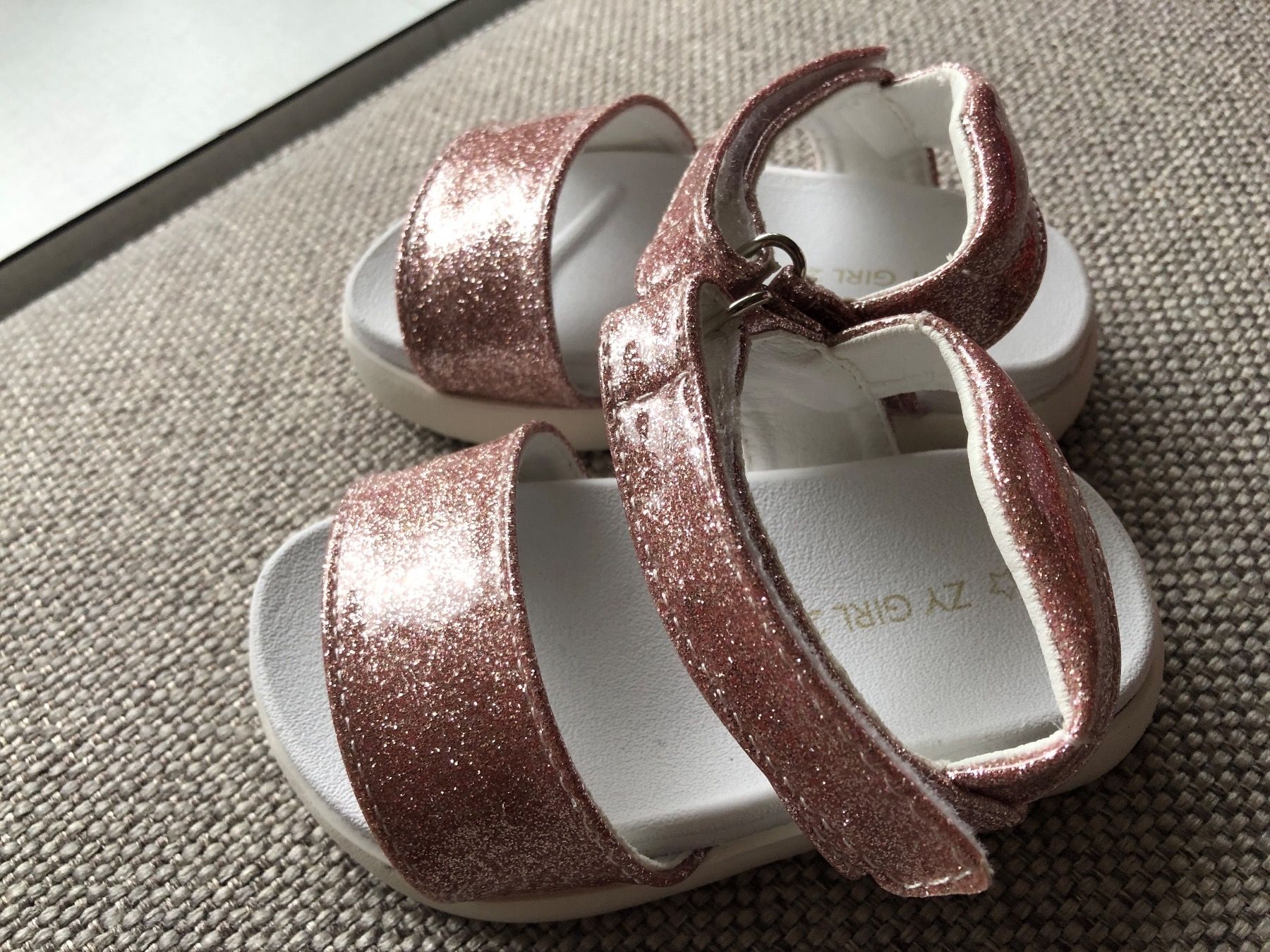 Scarpe per ragazzi: Baby party sandals 20 – Nuovo (secondo la descrizione) da Brugg AG venduto da Magna3 4