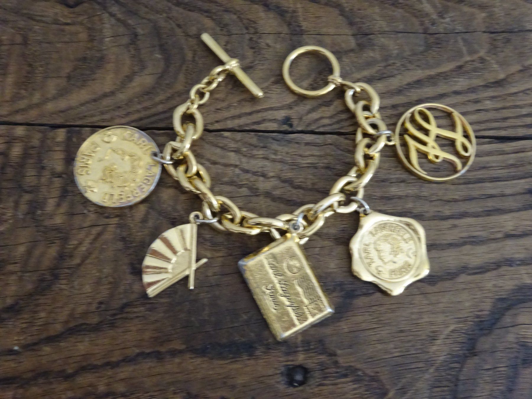 Karl Lagerfeld Armbänder & -reifen: Vintage 1980 Bettelarmband / Lagerfeld – Gebraucht aus Oetwil am See von Golfsud 1