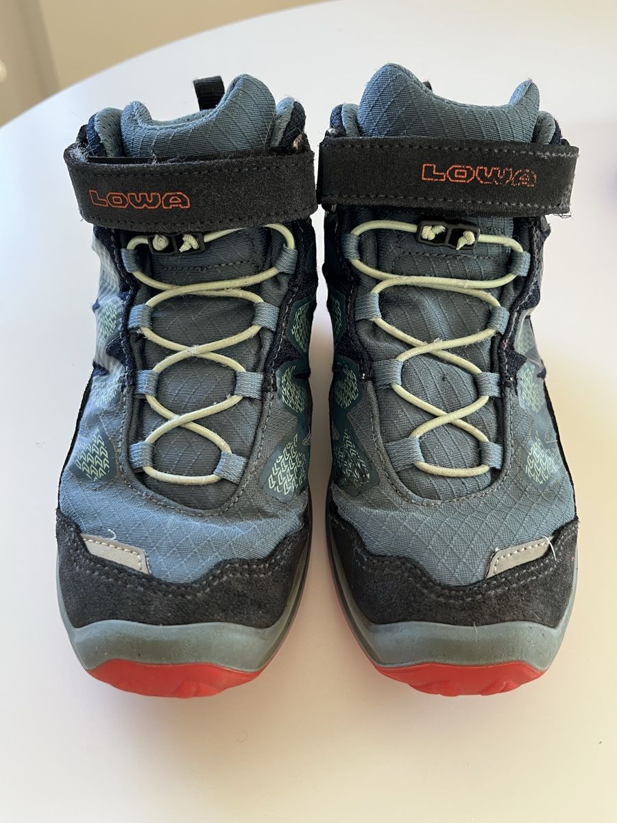 Lowa Chaussures hommes: Wanderschuhe Lowa – D'occasion à Bern par merja_r