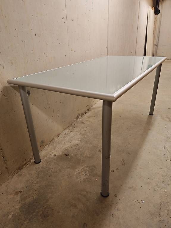 Tische: Ikea Alu-Glastisch - Vika Lauri – Gebraucht aus Boll von ttr-fun 3