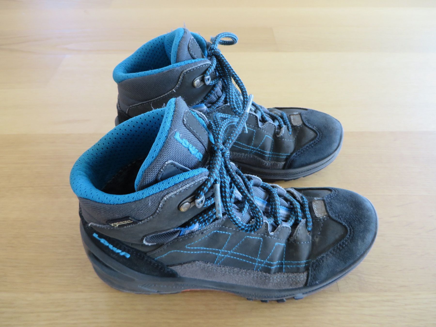 Lowa Scarpe da uomo: Wanderschuhe Lowa Gr. 35 – Usato da Rombach venduto da flor58 2