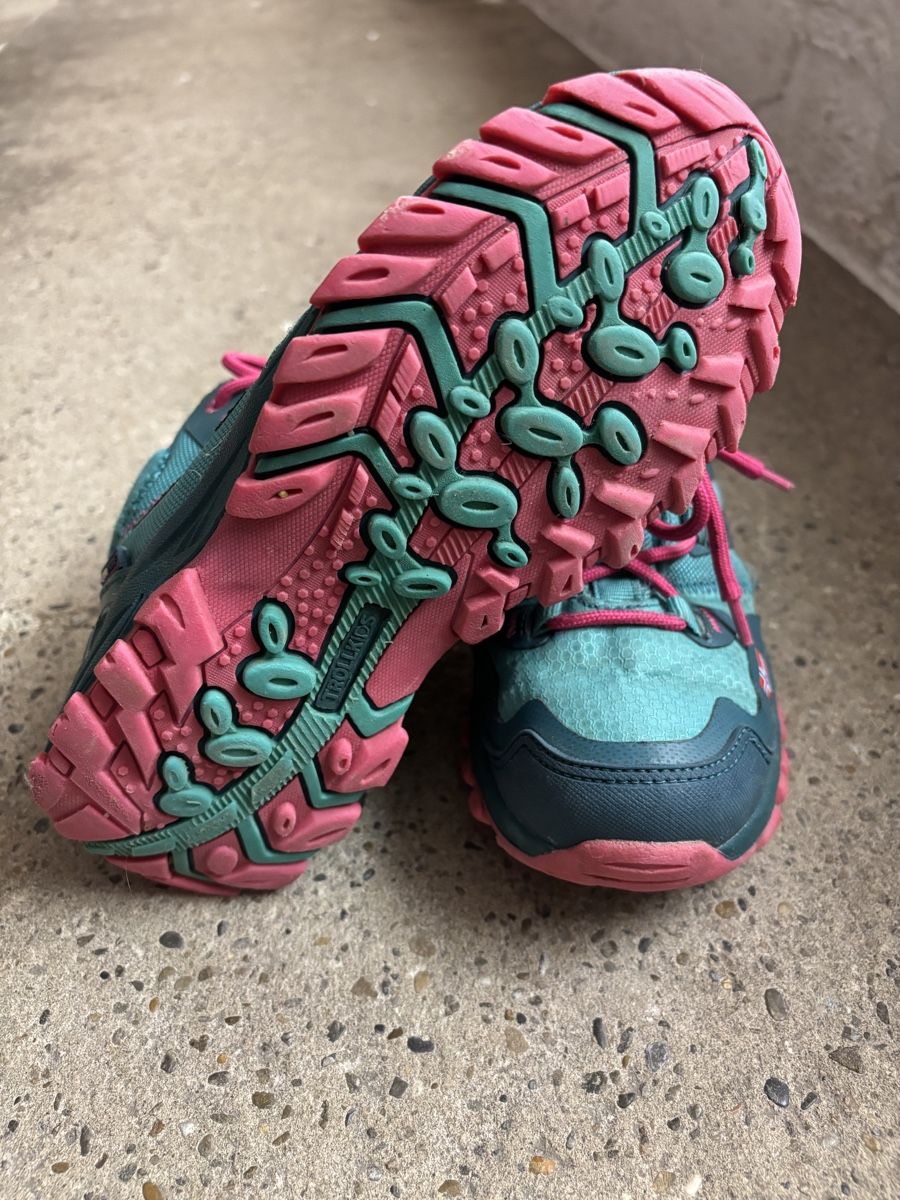 Scarpe per ragazze: Trollkids Wanderschuhe, Grösse 33 – Usato da Büren an der Aare venduto da Nikito2001 4