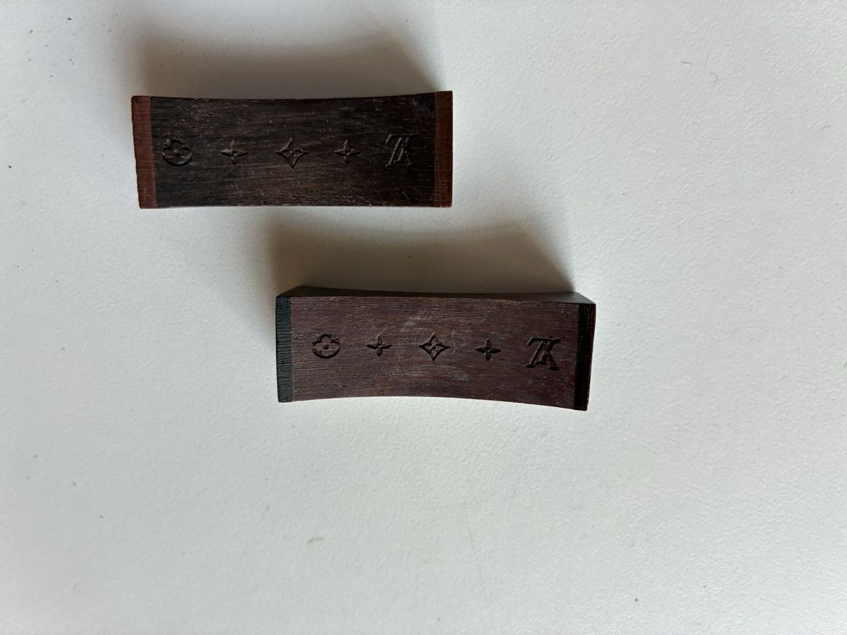 Louis Vuitton Bestecksets: Louis Vuitton Baguettes Essstäbchen Set – Neu (gemäss Beschreibung) aus St.Moritz von fseidensticker 4