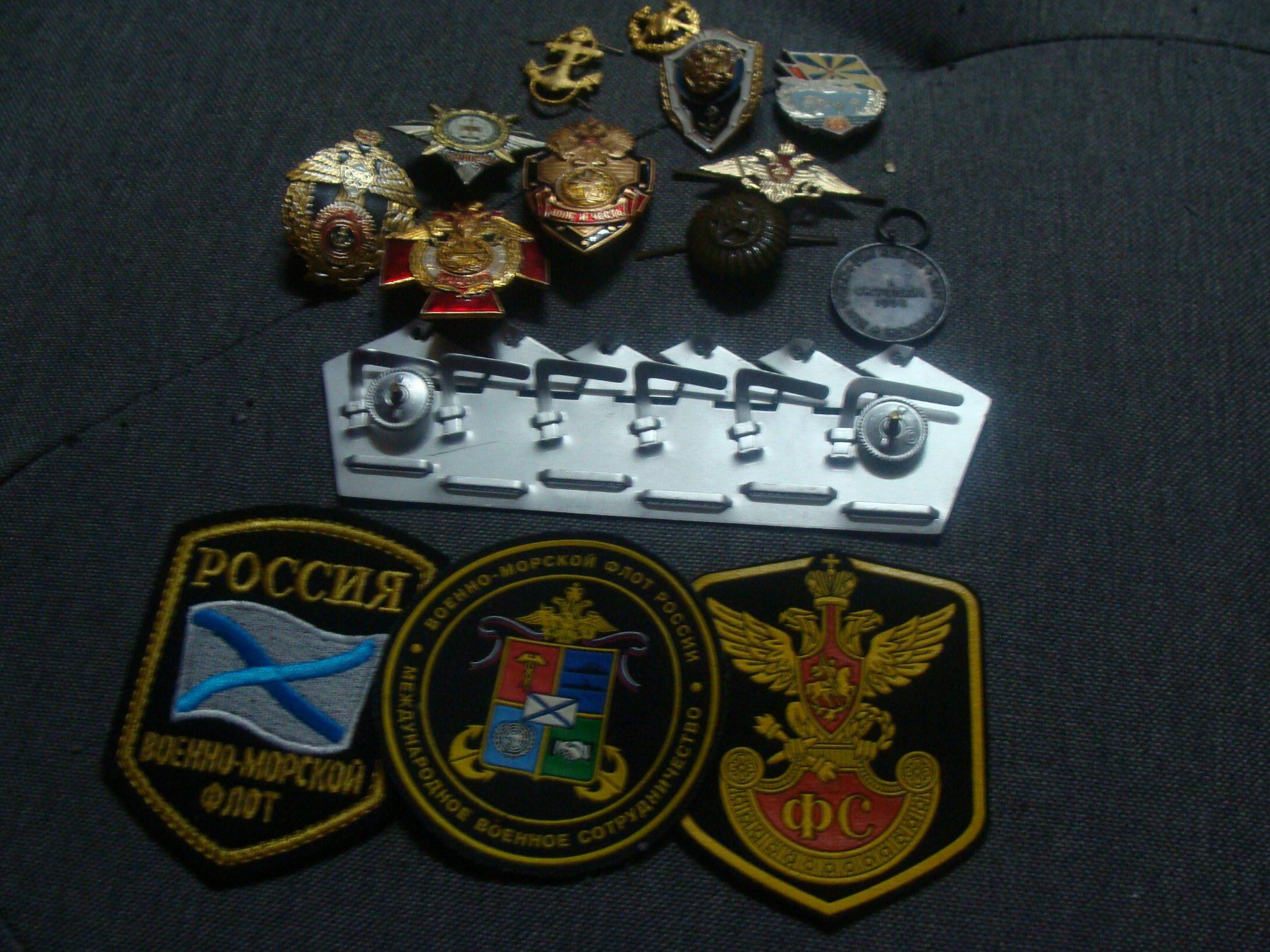 Plaquettes & Badges: Lot russe militaire – D'occasion à Cuarny par hen_g7hn